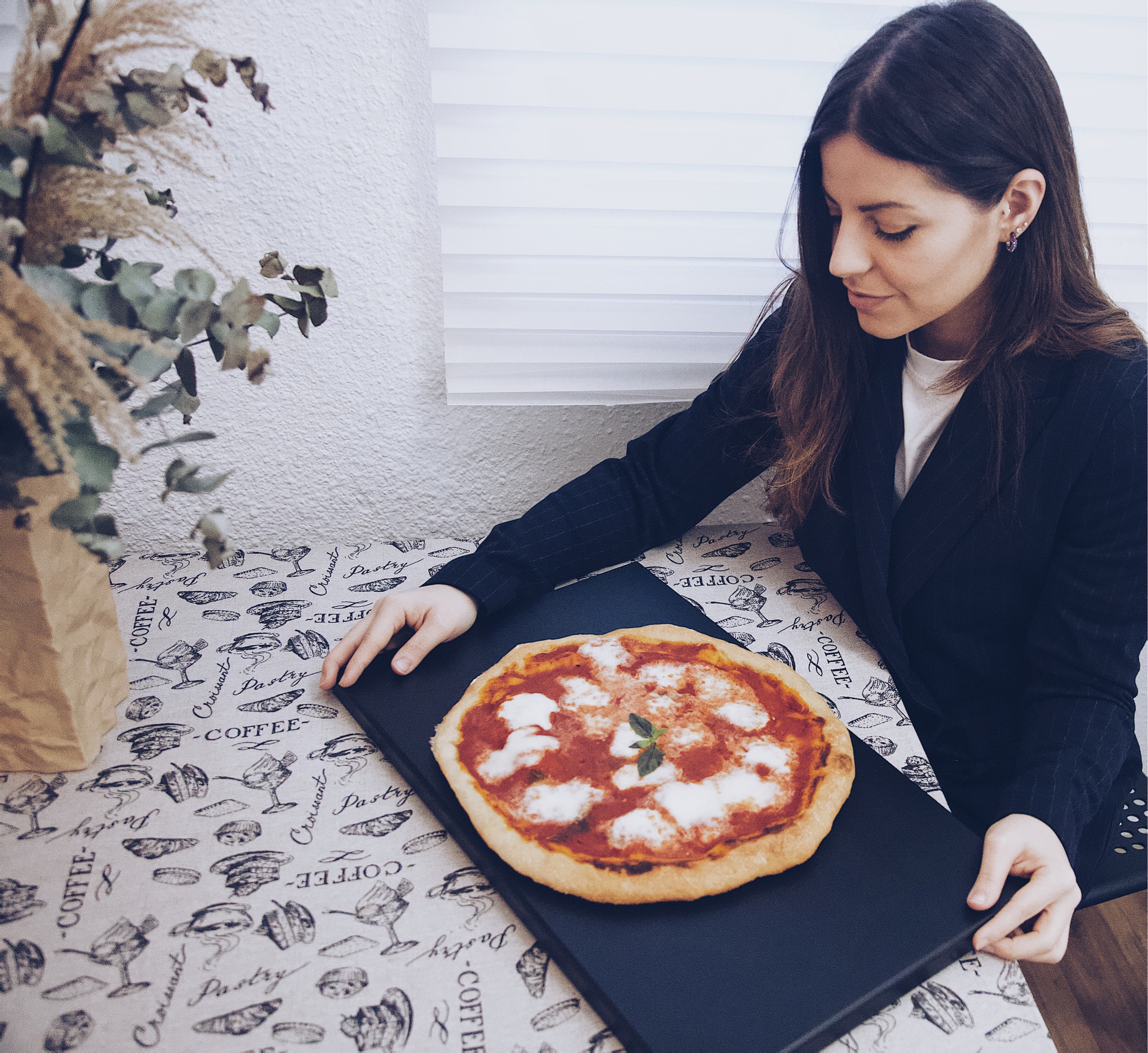 pizza margherita, Giulia napoli, onemoreaddiction, la cucina italiana, blogger, photographer